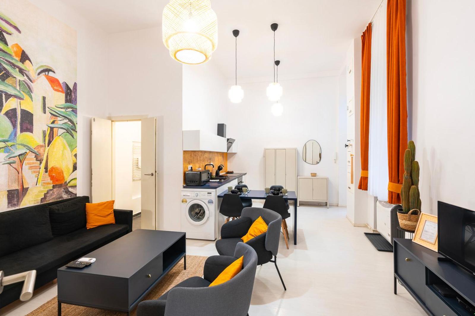 Apartment Modern Uniquely Designed Flat Andrassy Avenue And Oktogon Square